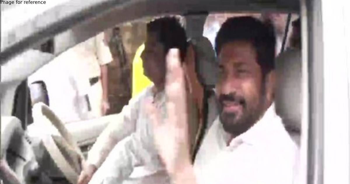 Eknath Shinde camp arrives meeting point in Mumbai; Cabinet expansion expected